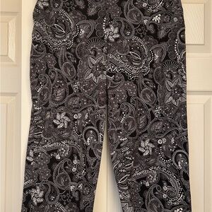 Briggs New York Black and White Patterned Pants